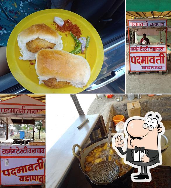 Padmavati wada pav