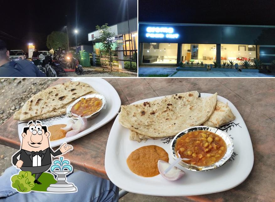 Among various things one can find exterior and food at Aroma food hut