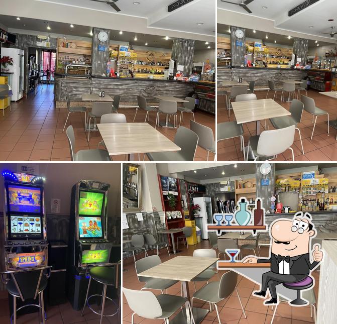 Siediti a un tavolo di Bar arcobaleno