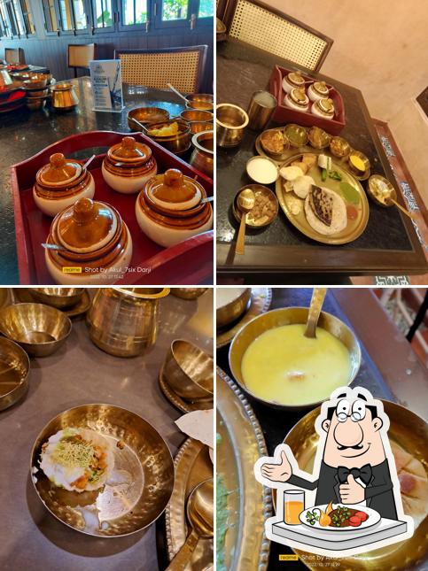 Meals at Kathiyawadi Darbar Alkapuri - Premium Kathiyawadi Gujarati Thali