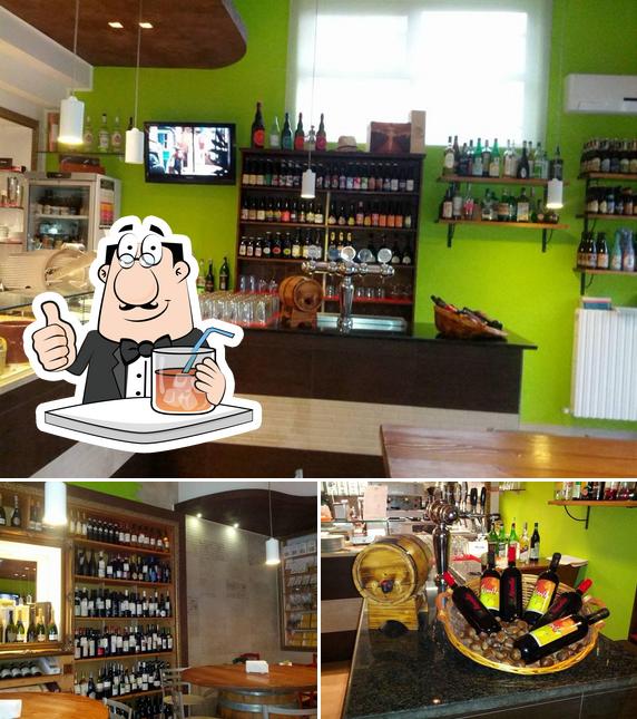 Goditi un drink dal menu