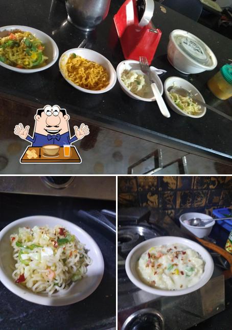 Food at Indori Namkeen