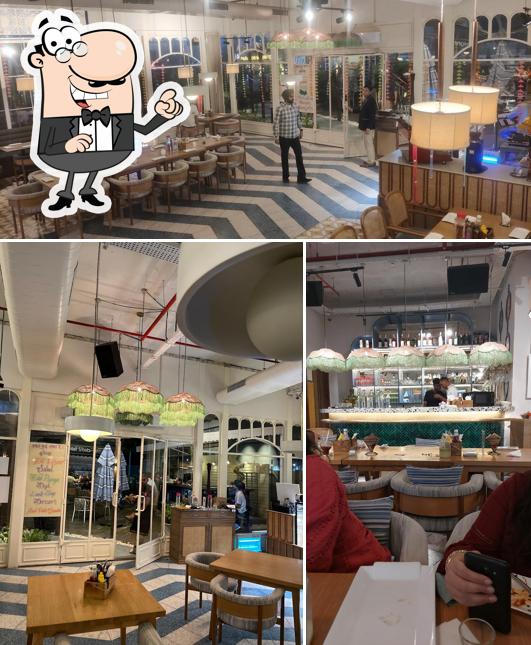 The interior of Cafe Delhi Heights