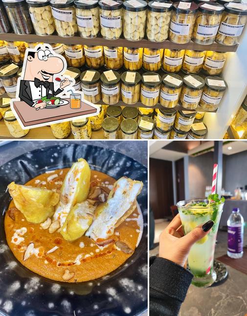 The picture of Five Star Premium - Aura Restaurant’s food and alcohol