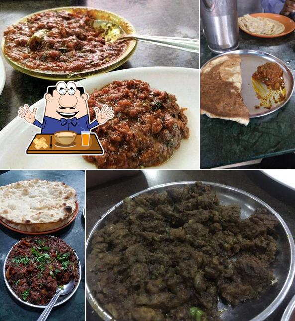 Food at Hotel Al-Quraish Camp