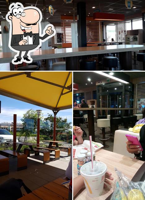 Siediti a un tavolo di McDonald's Ladispoli