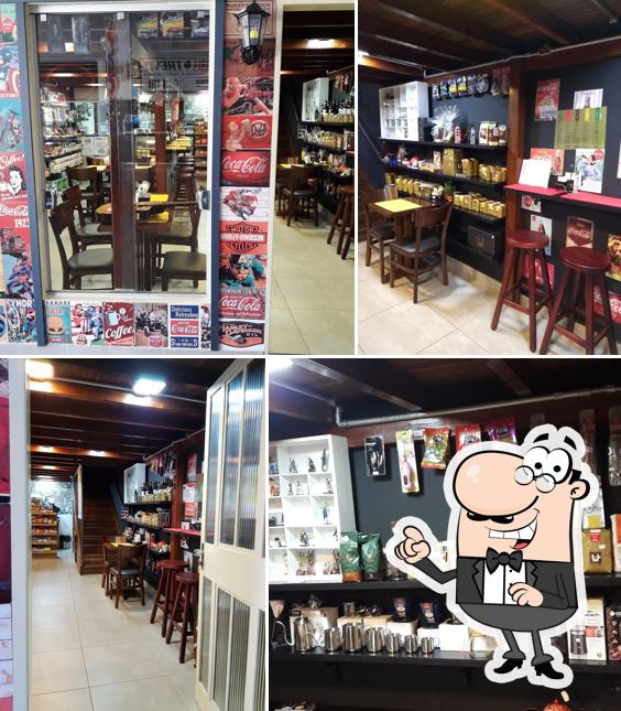 O interior do Café Collecione