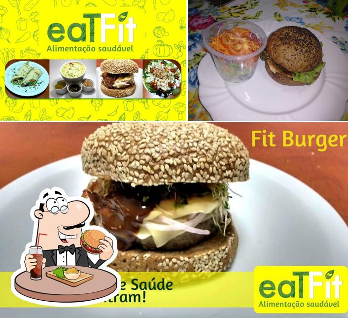 Experimente um hambúrguer no Eat Fit Alimentação Saudável