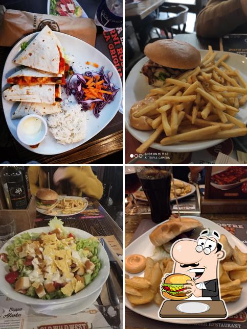 Ordina un hamburger a Old Wild West - Corciano