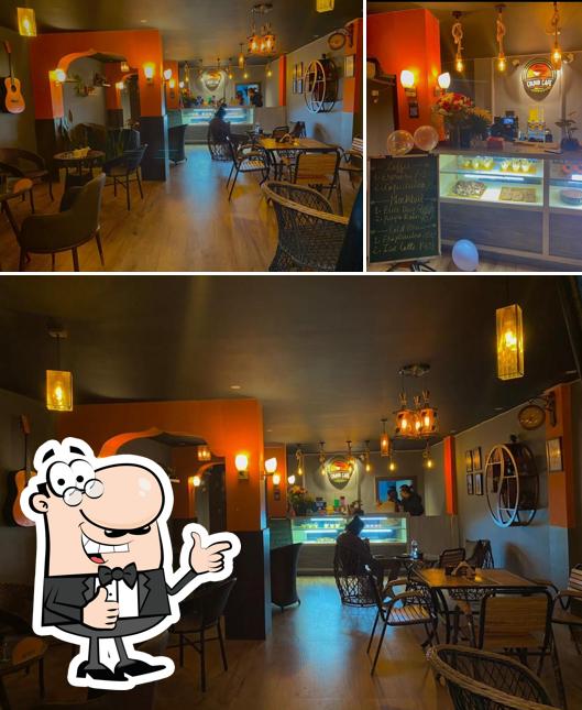 Here's a pic of Colour cafe