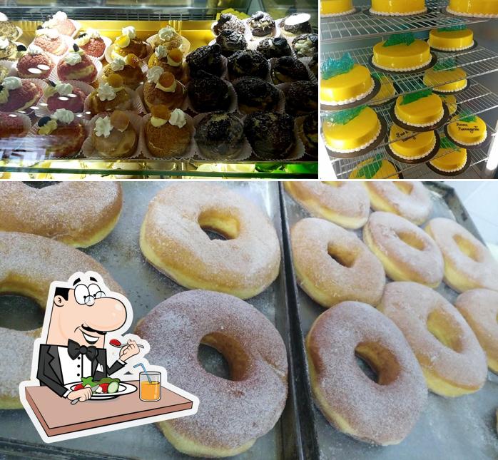 Platti al Bar Pasticceria "Delle Rose"
