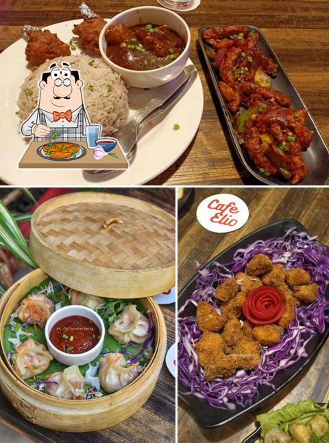 Chicken wings at Café Elio