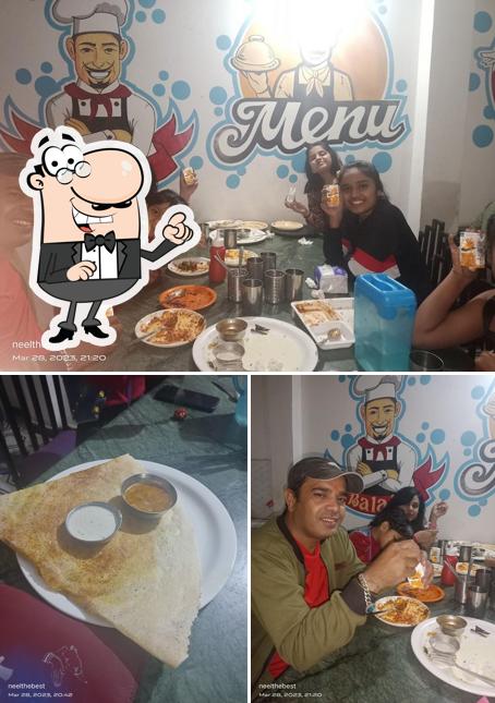 The interior of New Jai Zawar Restaurant