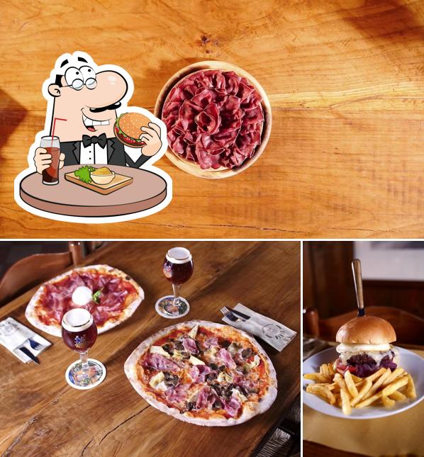 Ordina un hamburger a Ribot - Birreria & Cucina