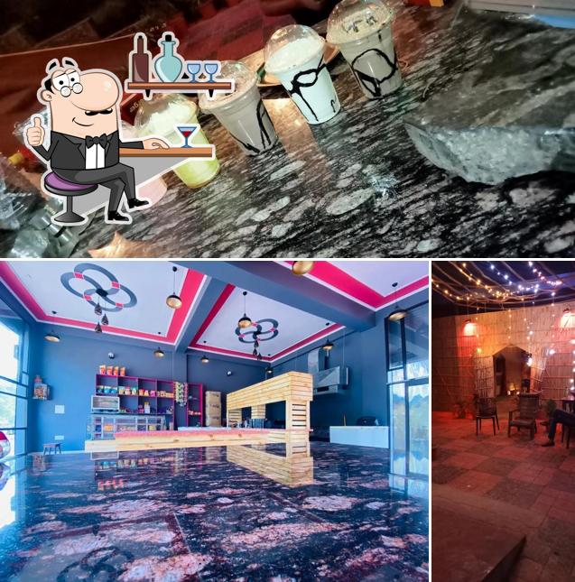 The interior of Allysfoodcort