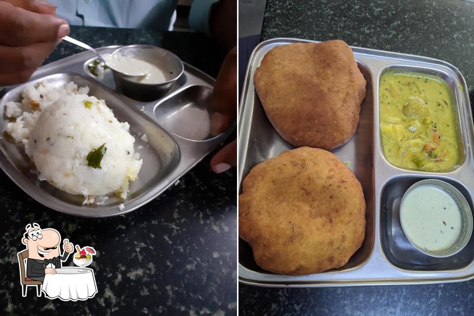 Hotel Shiv Sagar (Malpe) offers a variety of sweet dishes