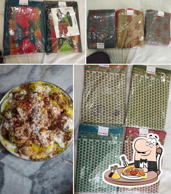 Get pizza at Jay ambe Panipuri