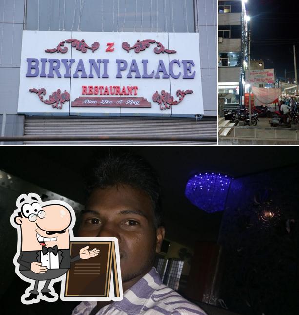 Check out how ROYAL CHICKEN HUT looks outside