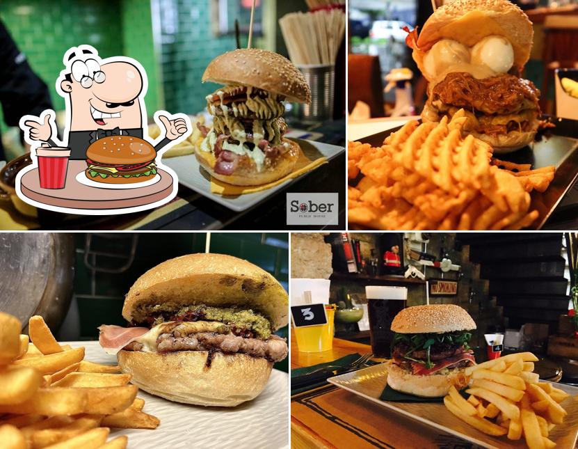 Concediti un bell'hamburger a Sober Public House
