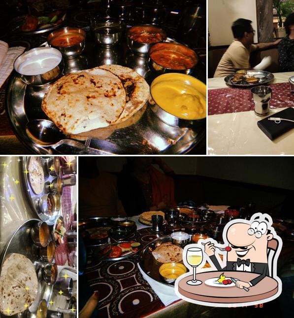 Meals at Marwari Bhoj