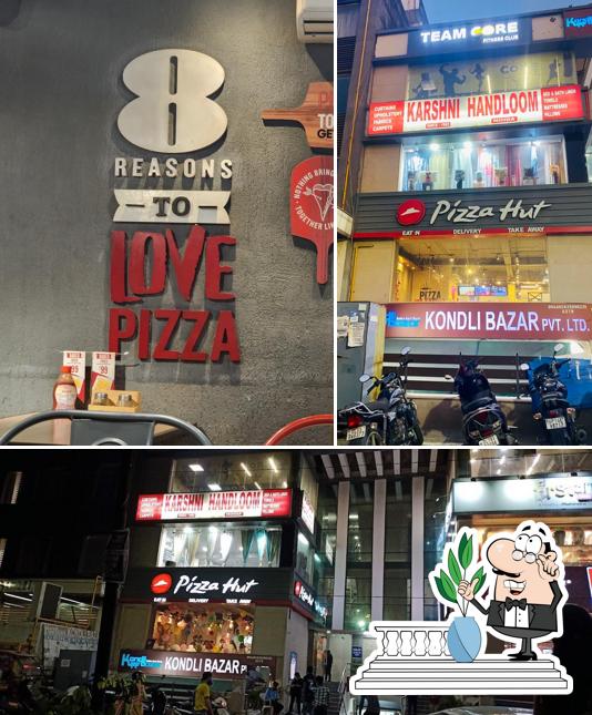 The exterior of Pizza Hut Sector 104, Noida