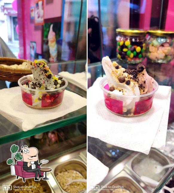 The interior of Urban Yogurt