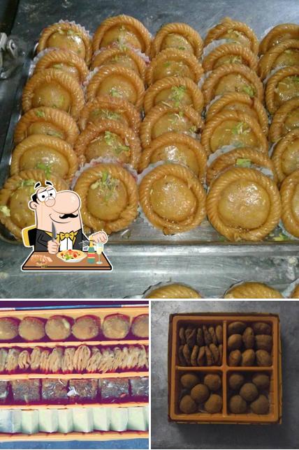 Food at Shankar Sweets