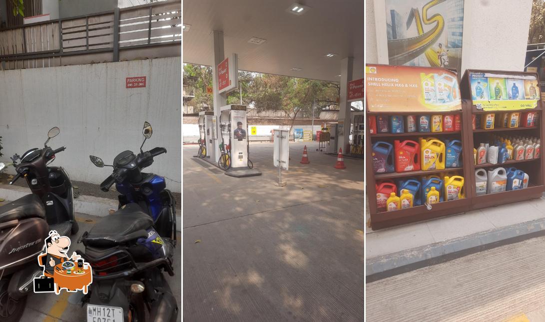 Mussels at petrol pump