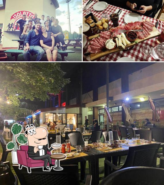 Dai un'occhiata agli interni di Mo-Viola