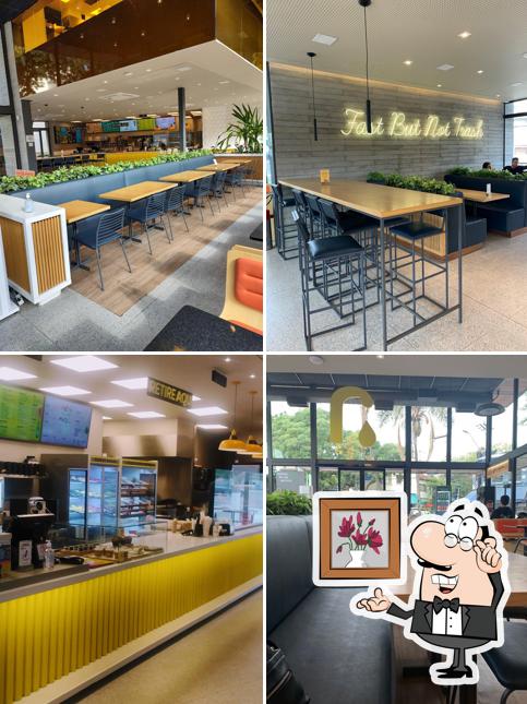 Sente em uma das mesas no Nectar Natural Fast Food - Pinheiros