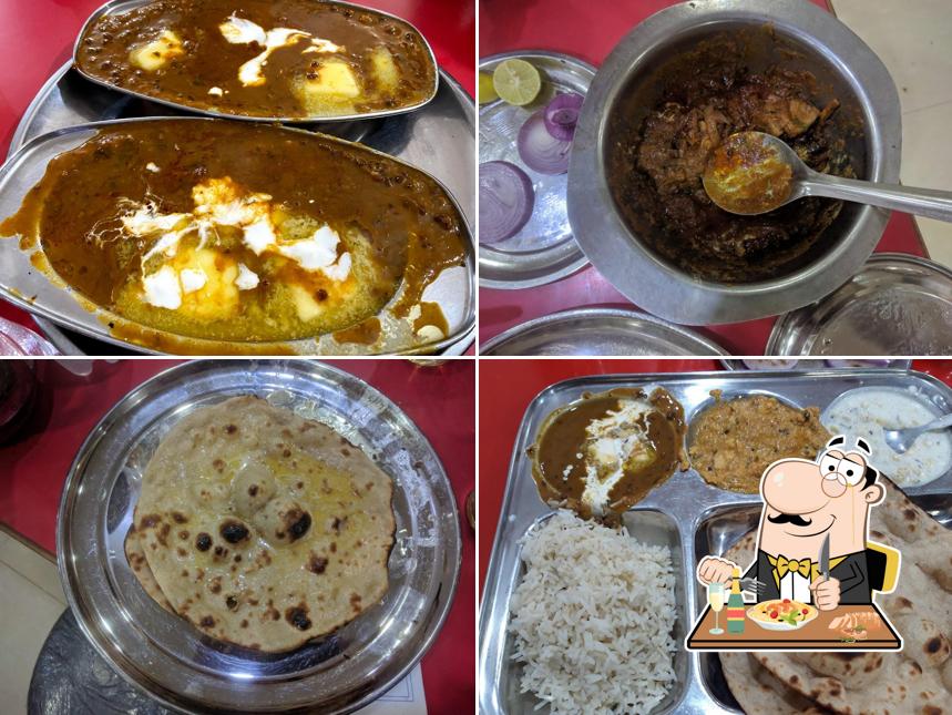 Food at Lucky Da Dhaba