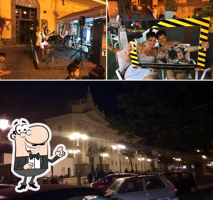 Gli interni di Flamingo ArtCafè