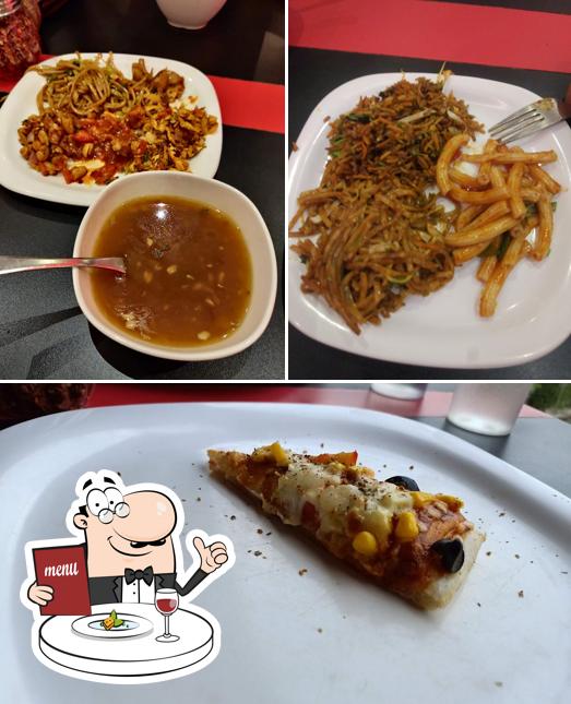 Food at Pomo's Pizza