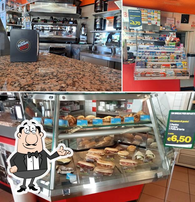 La foto di interni e cittadini da Bar e Market Tortona