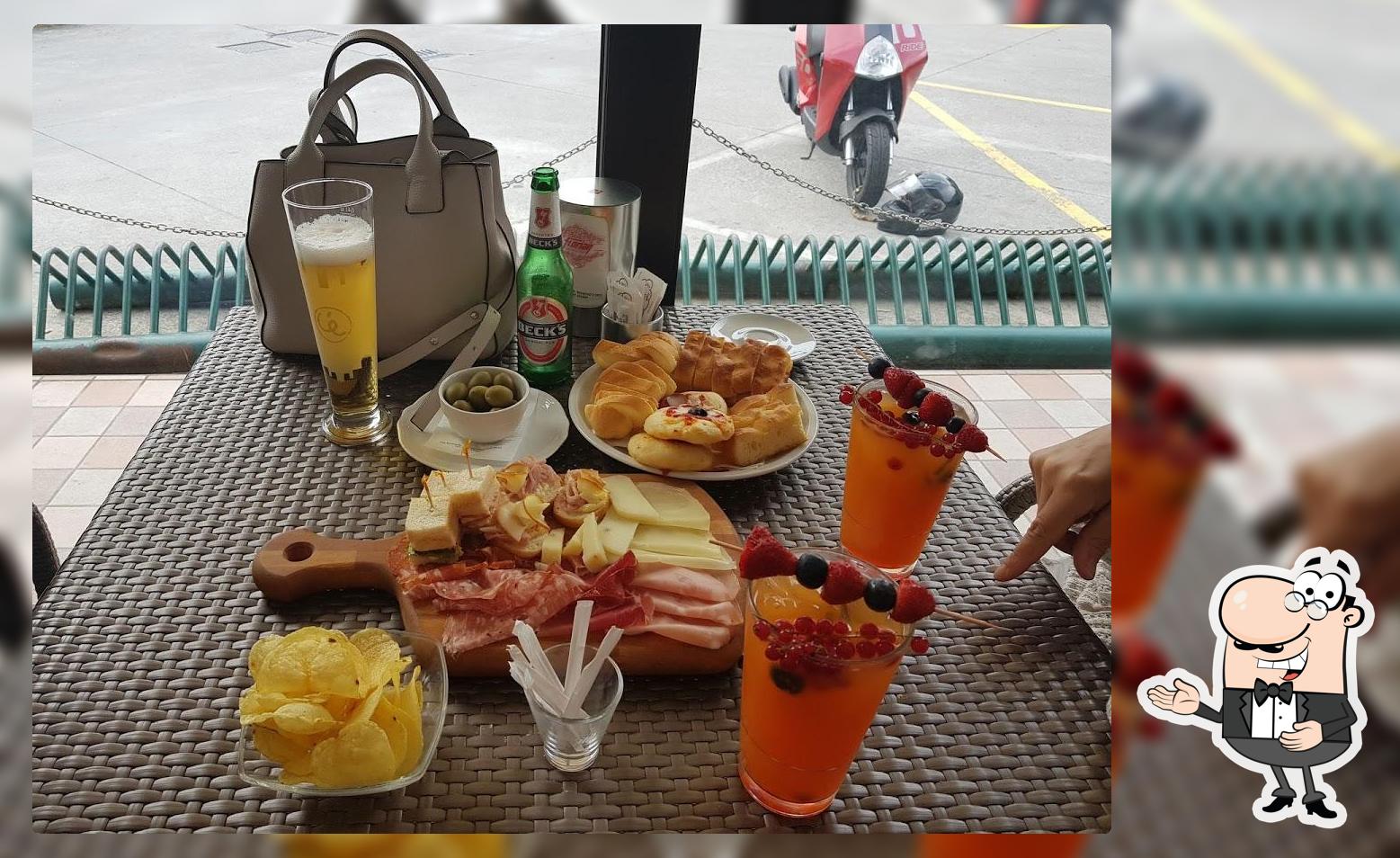 Seven Bar