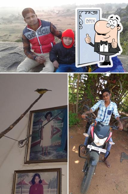 Here's a pic of Kunal Tea Stall