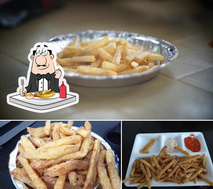 Taste finger chips at Café at Castro Garden Courts, JMI