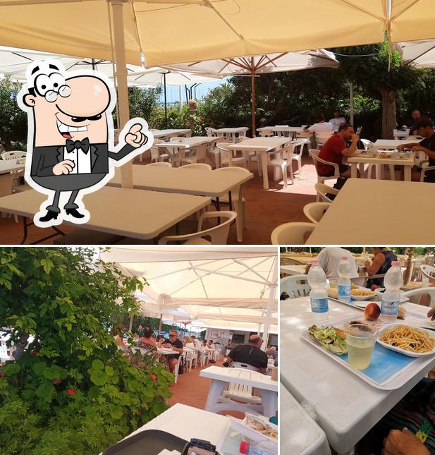 Gli interni di Easy Fish Self-Service