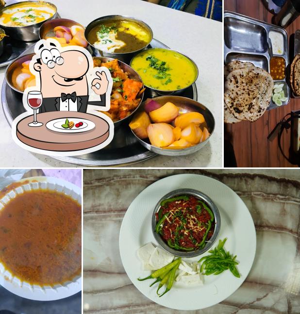 Food at R.K Vaishno Dhabha