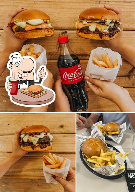 Peça um hambúrguer no The Maker Hamburgueria Artesanal