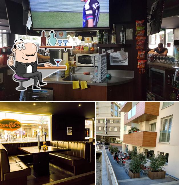 Gli interni di The Dugout Sports Bar