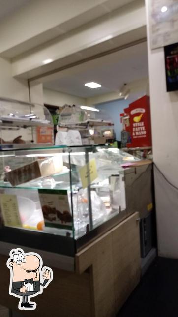Guarda questa immagine di Pisanu Café
