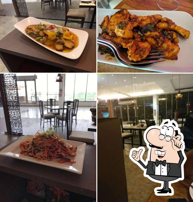 The photo of interior and food at Beijing Bites