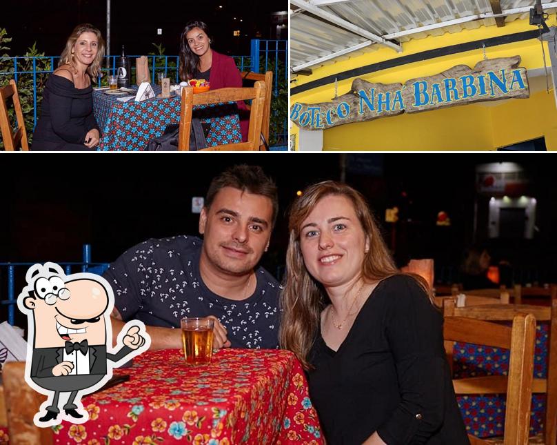 O interior do Boteco Nhá Barbina