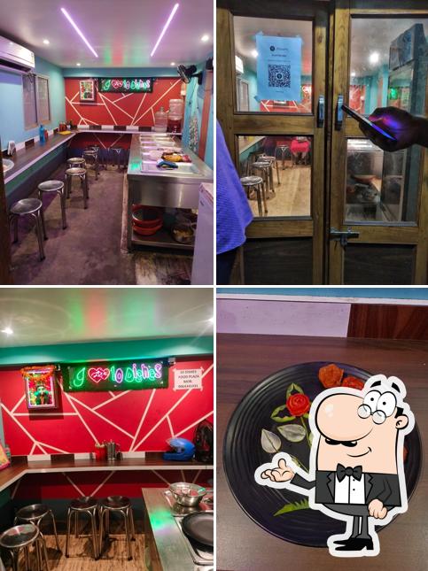 10 DISHES FOOD PLAZA