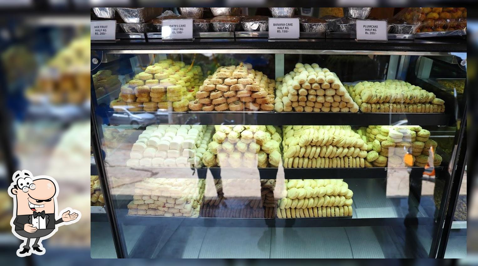 Cafe Cake live bakery