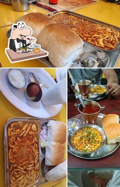 Food at Mamledar Misal - Nerul