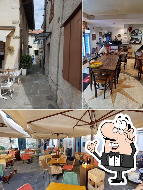 Dai un'occhiata agli interni di Prosciutteria IE Grado