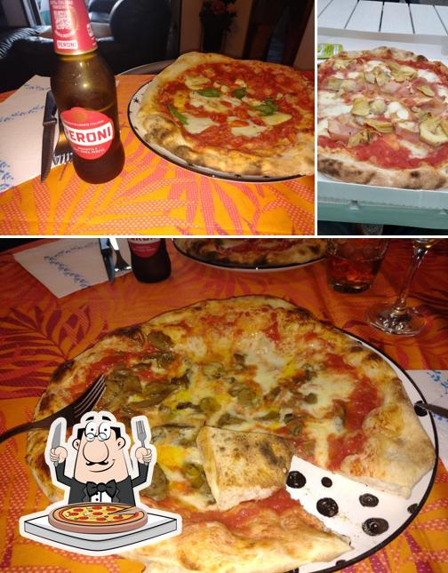 Prenditi una pizza a PIZZERIA MAGNA GRECIA