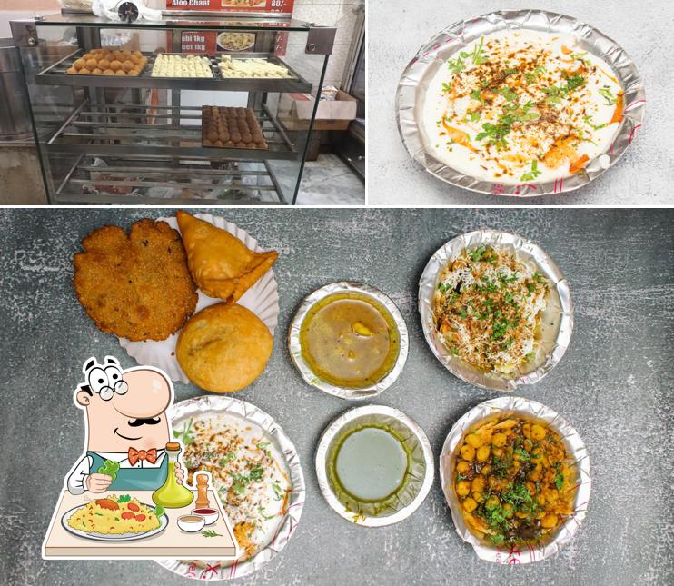 Meals at Agra Chat Centre